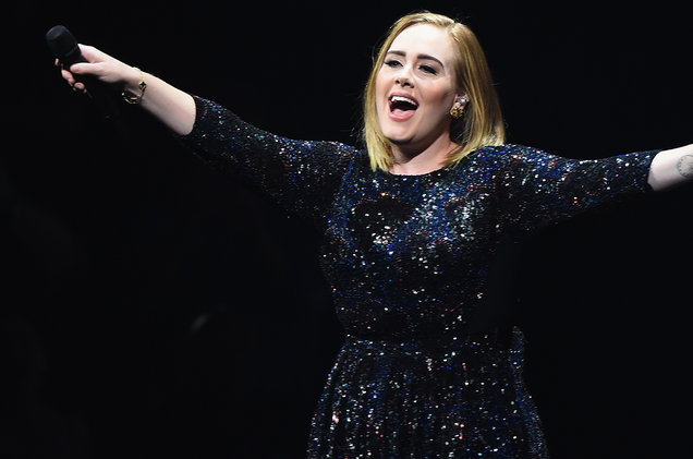 Doanh thu từ show diễn của Adele phá vỡ kỷ lục của Beyoncé