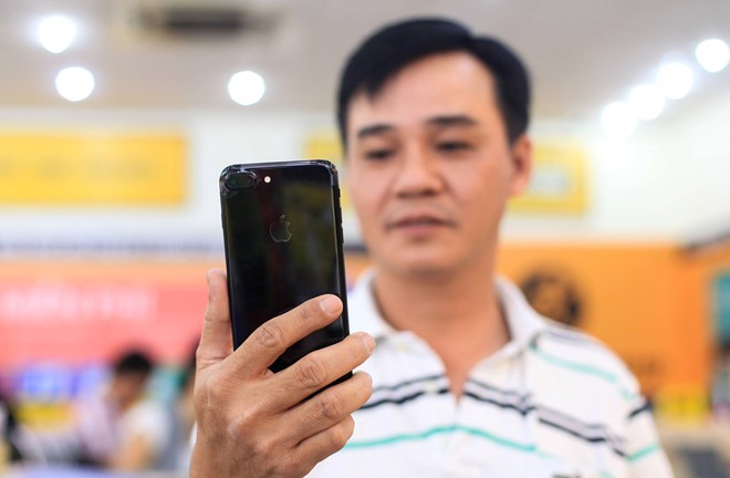 iPhone 7 chính thức mở bán tại Việt Nam