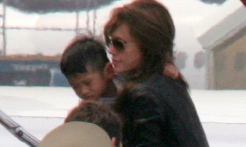 Angelina Jolie không giữ lời hứa đưa Pax Thiên về Việt Nam