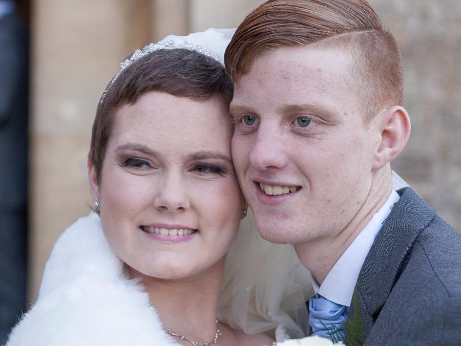 Chàng trai quyết kết hôn với bạn gái ung thư giai đoạn cuối