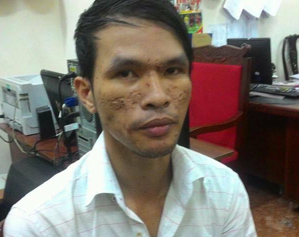 Kẻ bạo hành trẻ Campuchia bị phát hiện khi cầm cố điện thoại