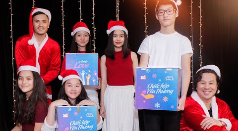 Thanh Bùi cùng học trò lan tỏa tình yêu dịp Giáng sinh