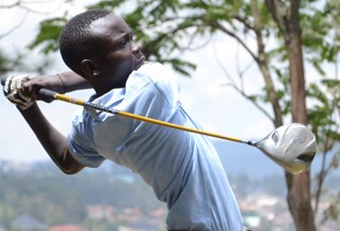 Cậu bé châu Phi trở thành hiện tượng golf ở tuổi 16