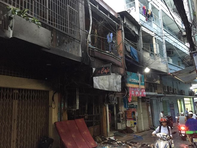 Cháy nhà ở Sài Gòn, 6 người tử vong