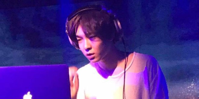 Ca sĩ thần tượng Hàn Quốc xuống dốc, phải chơi DJ ở bar