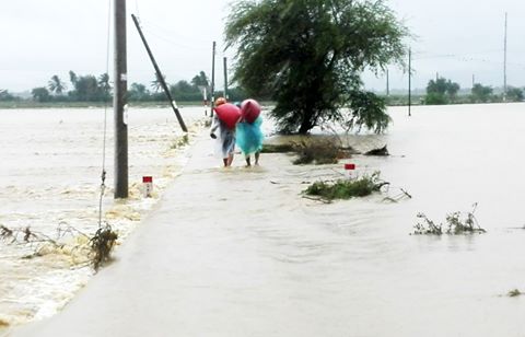 Ninh Thuận xả lũ toàn bộ hồ chứa do mưa lớn