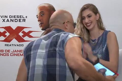 Vin Diesel có hành vi tán tỉnh gây phản cảm