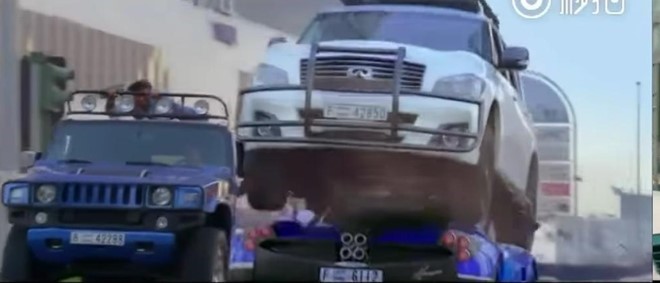 Thành Long run rẩy khi phá hỏng siêu xe của hoàng tử Dubai