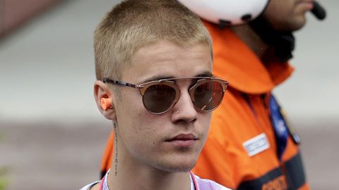 Justin Bieber bị cảnh sát điều tra vì tội ẩu đả