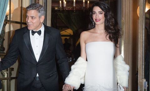 Vợ tài tử George Clooney gợi cảm dù mang bầu song thai