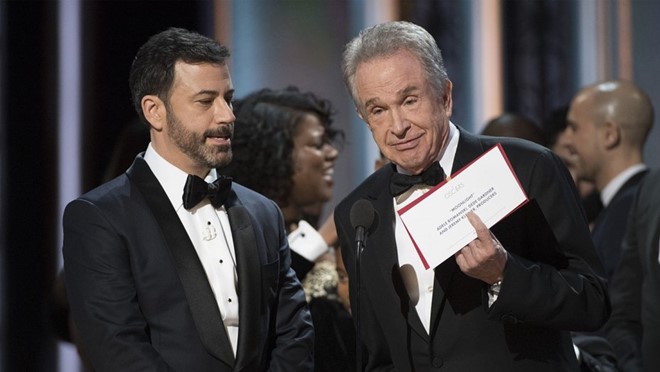 Ai là "thủ phạm" thực sự của sự cố đọc nhầm giải tại Oscar?