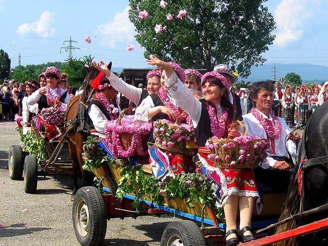 Lễ hội hoa hồng ở Bulgaria diễn ra như thế nào?