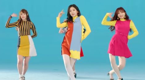Mẫu váy đơn giản bất ngờ thành hiện tượng ở Hàn