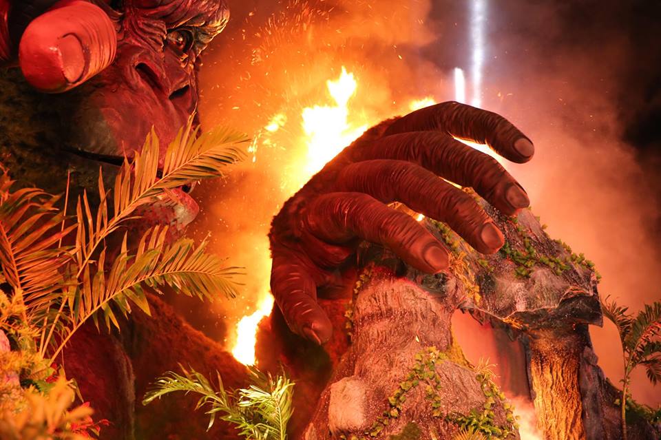 Sân khấu ra mắt "Kong: Skull Island" ở TP.HCM cháy rụi