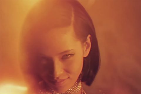 Tình cũ G-Dragon xuất hiện trong MV mới của The Weeknd