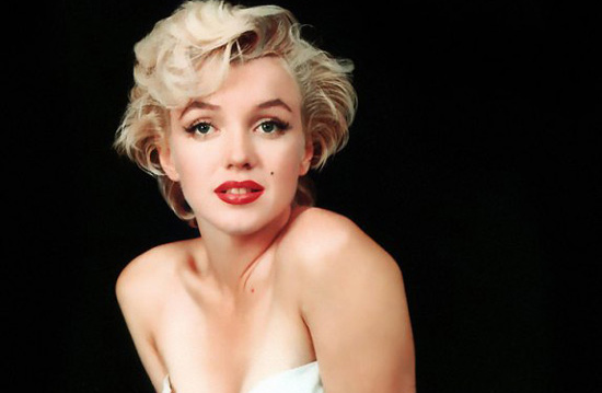 Marilyn Monroe: 2 lần bị xâm hại tình dục và cuộc đời đắng cay