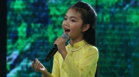 Cô bé 13 tuổi hát dân ca Hà Tĩnh khiến NSND Thu Hiền mê mẩn