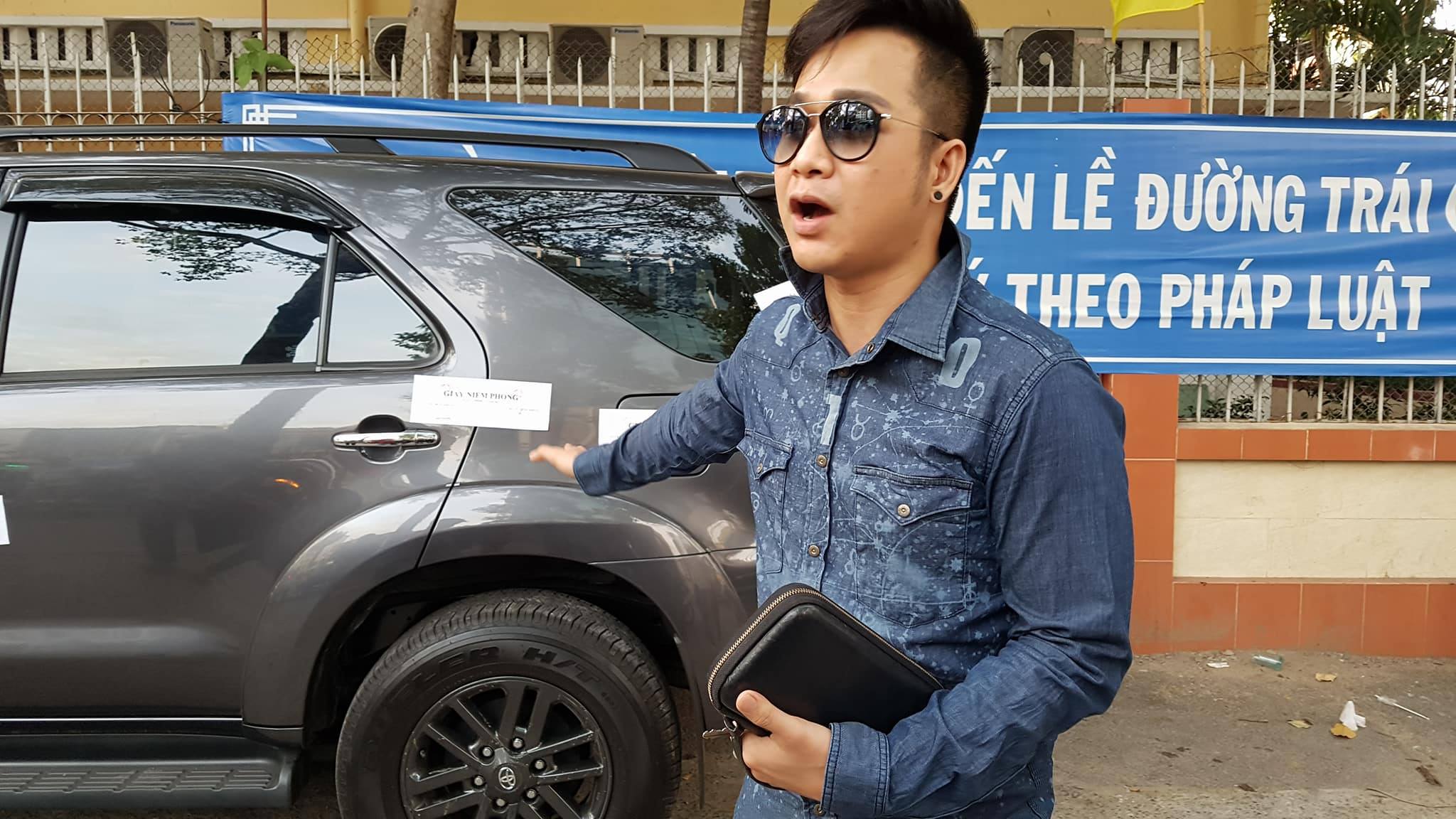 Quách Tuấn Du bị niêm phong xe do dừng đỗ sai quy định