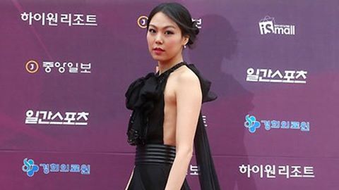 Sao nữ phim 18+ xứ Hàn không có váy áo đi sự kiện vì bê bối