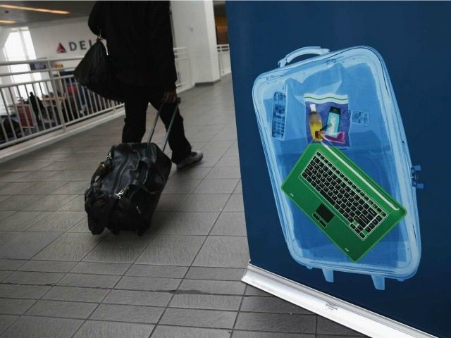 Khủng bố tạo ra "bom laptop" qua mặt an ninh sân bay