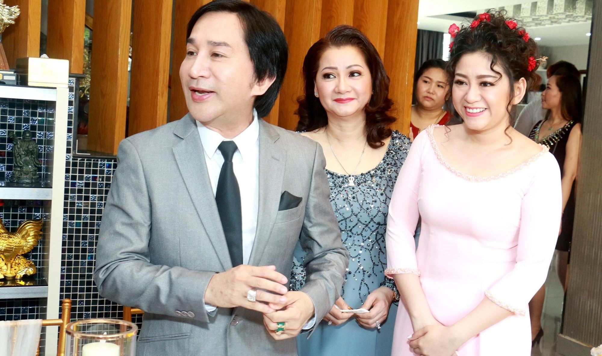 Kim Tử Long hạnh phúc trong lễ đính hôn con gái đầu lòng