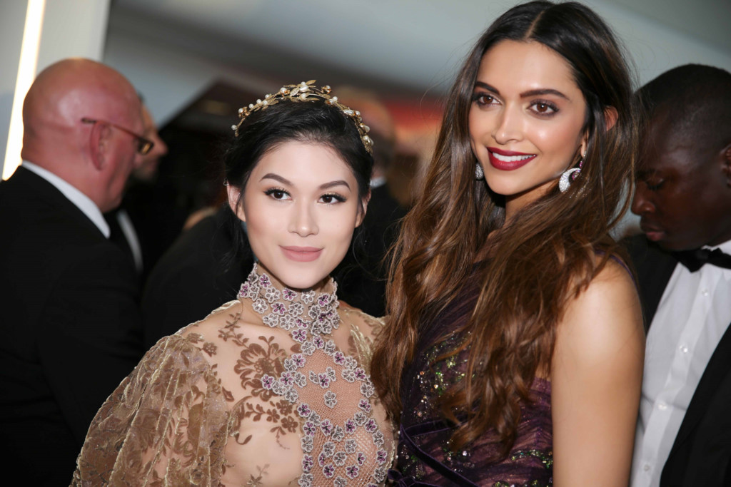 Hồng Ánh, Ngọc Thanh Tâm tươi tắn trên thảm đỏ LHP Cannes 2017