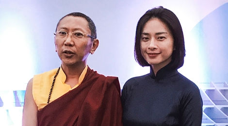 Ngô Thanh Vân sang Nepal để thỉnh Phật vàng