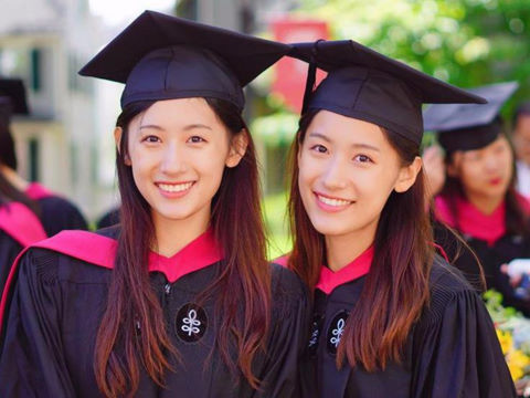 Chị em sinh đôi nổi tiếng người Trung Quốc cùng tốt nghiệp Harvard