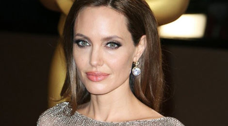 Angelina Jolie được nhắm vai "cô dâu của Frankenstein"