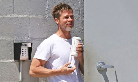 Brad Pitt lấy lại vẻ ngoài phong độ sau ly hôn