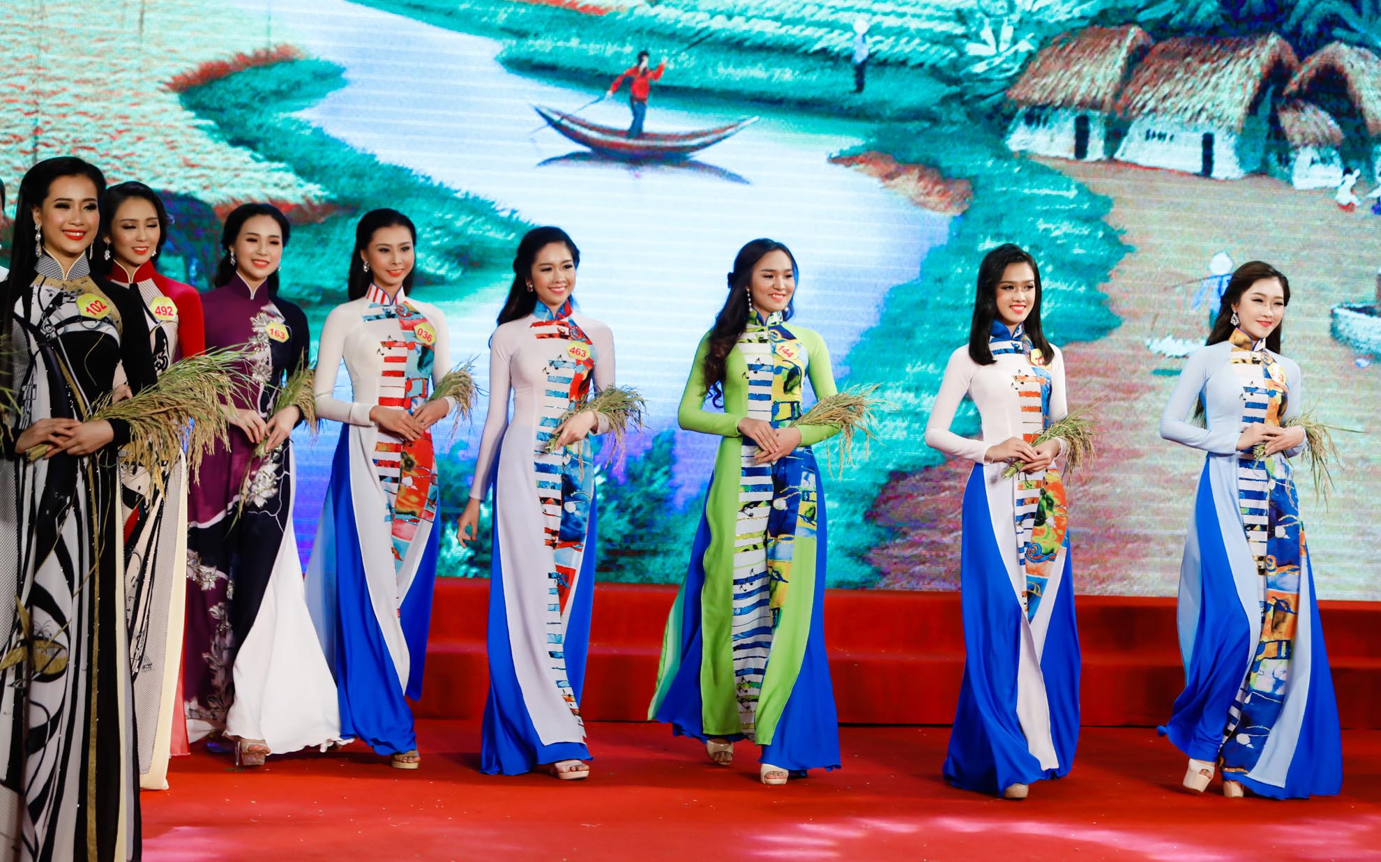 Khoảnh khắc trong đêm chung kết Hoa khôi Nam Bộ 2017