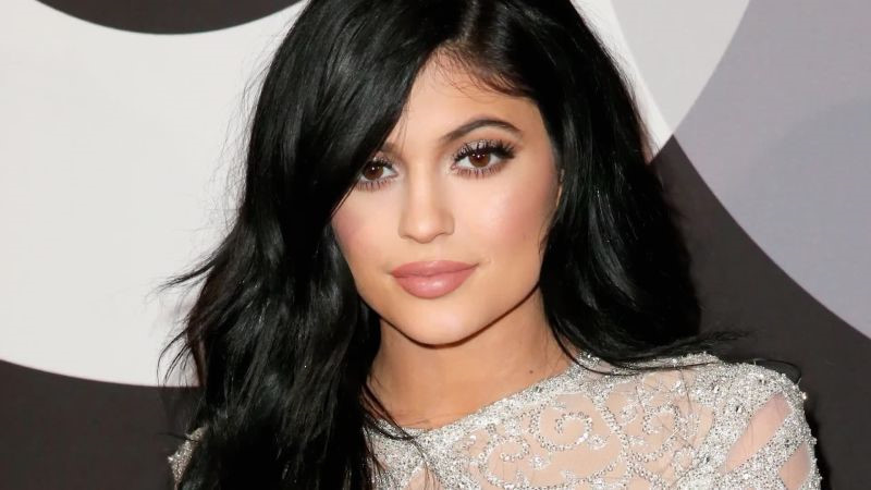 Kylie Jenner bị hack tài khoản, dọa tung ảnh nóng