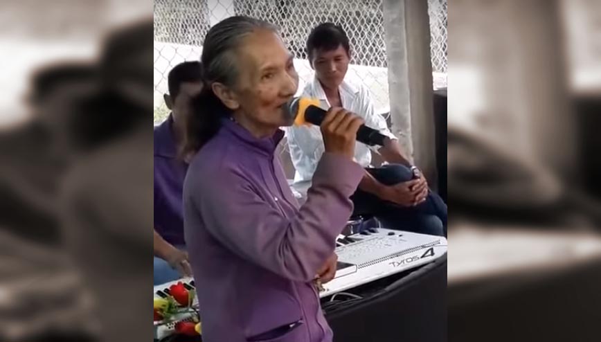 Bà lão 80 tuổi hát "Duyên phận" khiến ai nghe cũng phải mê lịm tim