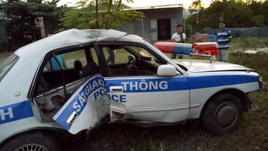 Hai CSGT Quảng Ninh gặp nạn khi truy đuổi xe bán tải chứa ma túy