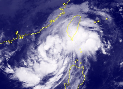 Áp thấp nhiệt đới mạnh thành bão số 8 trên Biển Đông