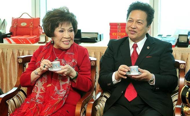 Đạo diễn "Thiếu Lâm tự" ly hôn vợ vì người tình 68 tuổi