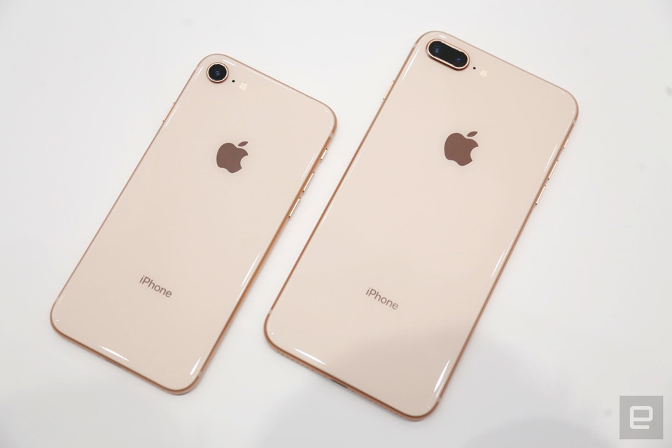 Thực tế iPhone 8, 8 Plus: Đòn bẩy để bán iPhone X?