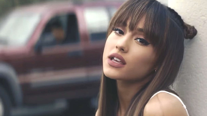Từ bị đánh bom đến huỷ show tại Việt Nam, Ariana Grande vẫn thành công