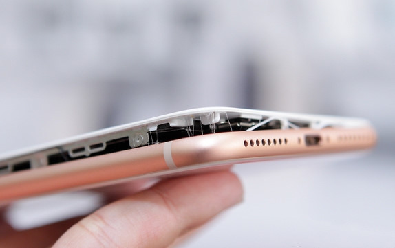 iPhone 8 Plus bất ngờ phát nổ tại Đài Loan