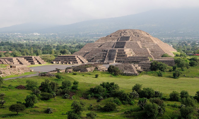 Những báu vật vô giá dưới kim tự tháp Mexico
