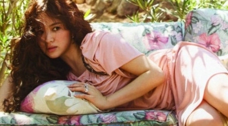 Song Hye Kyo đeo nhẫn kim cương, sắm đồ nội thất với Song Joong Ki