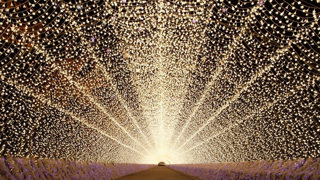 Lễ hội ánh sáng với hàng triệu bóng đèn ở Nhật