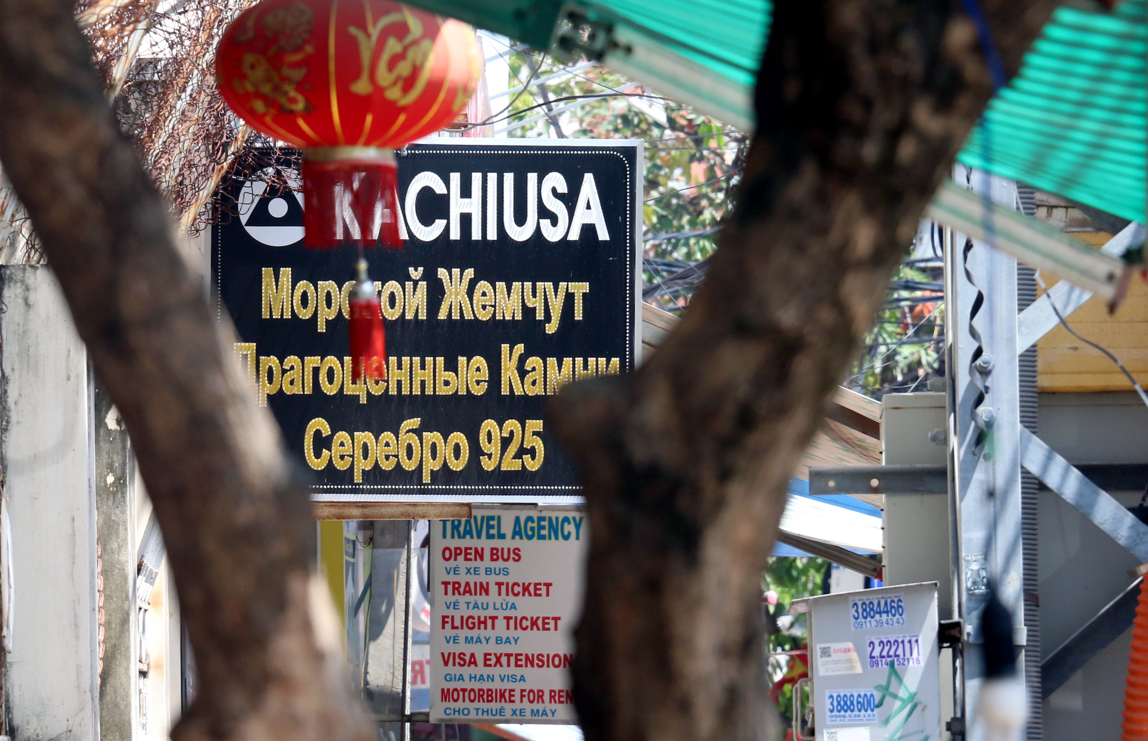 Xuất hiện "phố Tàu, nước Nga" giữa Nha Trang, cấp quản lý có vấn đề