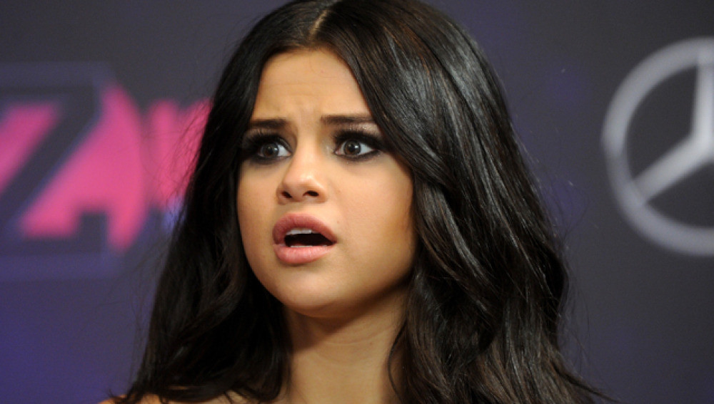 Selena Gomez sốc vì The Weeknd và Bella Hadid tái hợp
