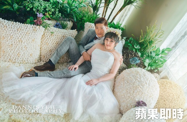 Á hậu Trung Quốc cưới chồng kém 11 tuổi