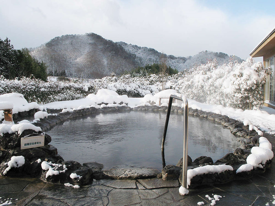 Khám phá những khu suối nước nóng nổi tiếng ở Nhật Bản