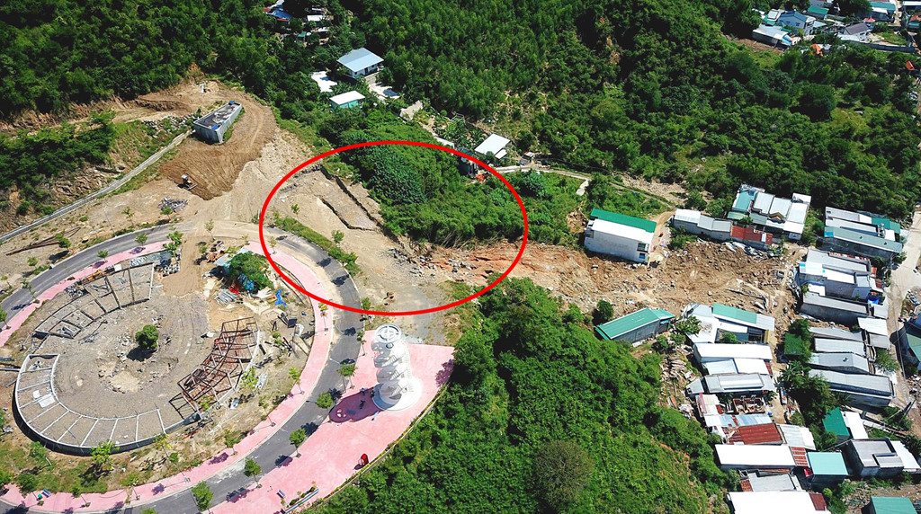 Chủ đầu tư thừa nhận đào núi làm hồ bơi khiến 4 người chết ở Nha Trang