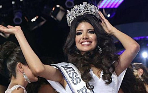 Hoa hậu Peru có thể bị truất ngôi vì ăn mặc hở hang, lộ clip say xỉn