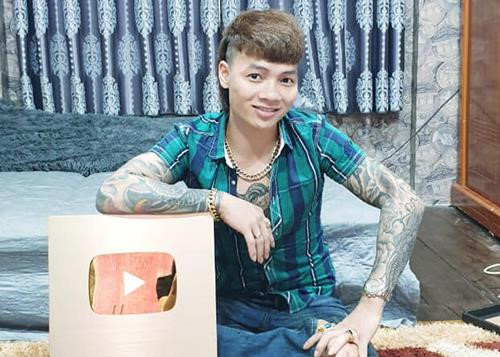 YouTube trao 'bằng khen' cho Khá Bảnh, cổ súy kiếm tiền bẩn