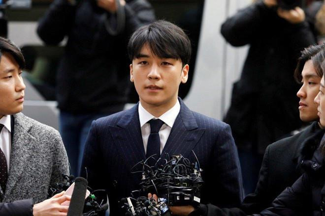 Cảnh sát yêu cầu bắt giữ Seungri vì nghi tham ô hơn 170.000 USD